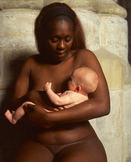 photographie d'Andres Serrano "Woman with Infant1996"