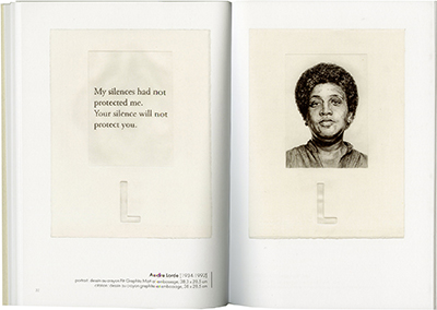 Vue d'une double page intérieure du livre "Paris-Matic" de Bernard Plossu